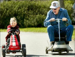 самокат funny_old_people_38