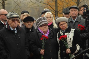 Памятник в Тосно AP1J0262